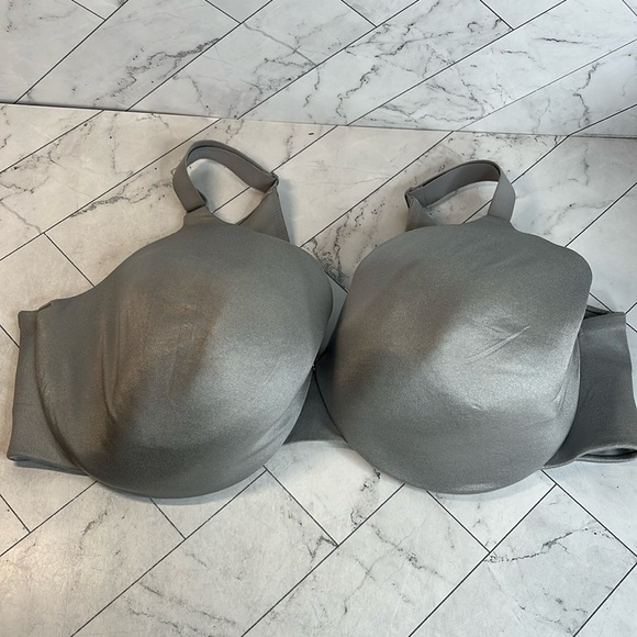 NWOT Cacique Lane Bryant Womans Bra Silver Full Coverage UNDERWIRE 44DD - Picture 1 of 8